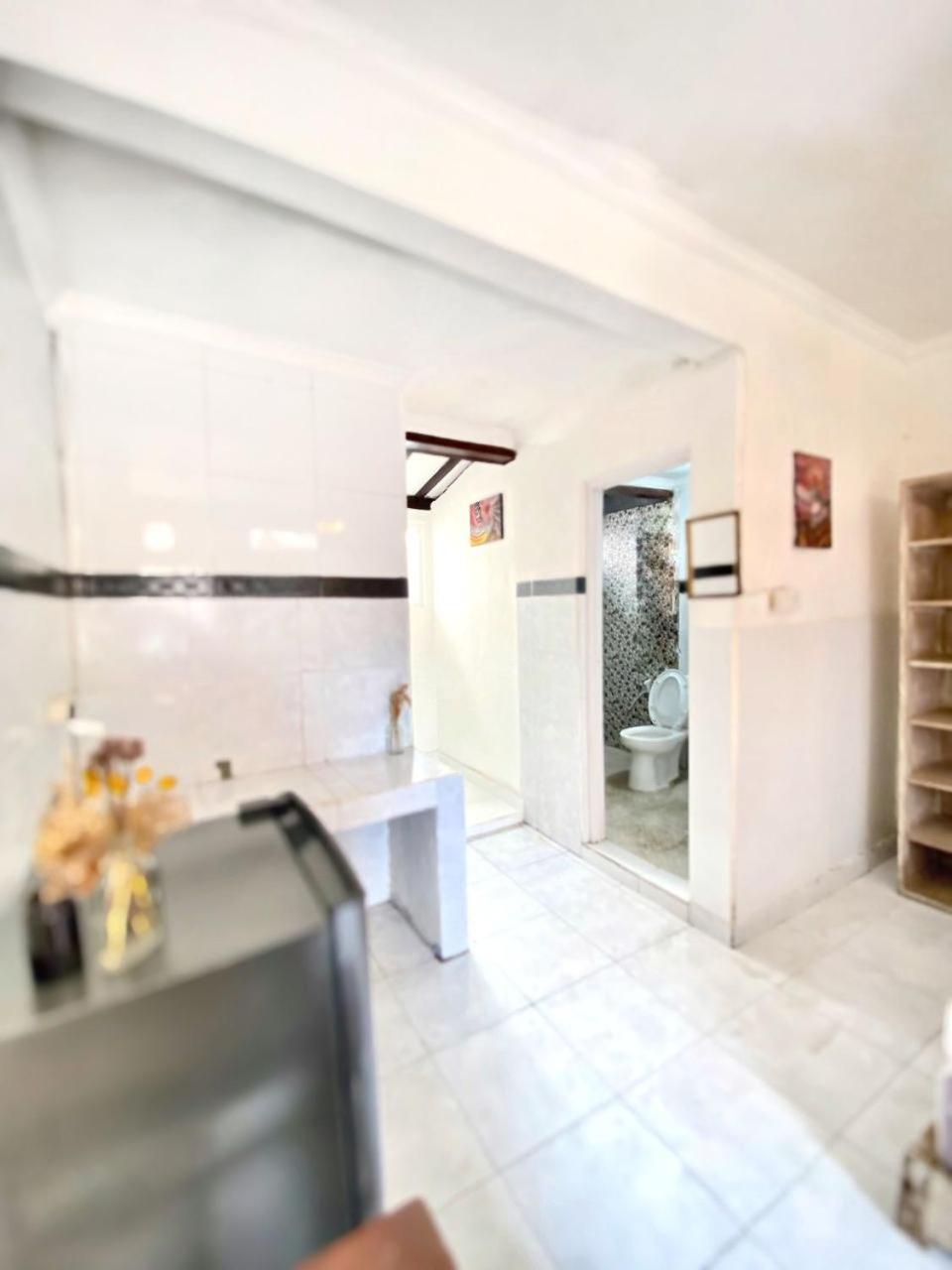 Kris Kos Hotel Canggu Екстериор снимка