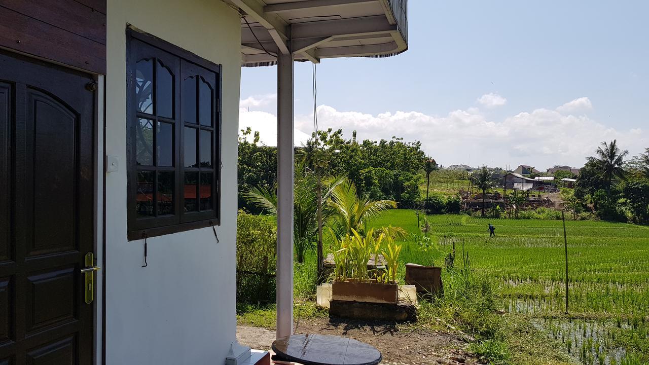 Kris Kos Hotel Canggu Екстериор снимка