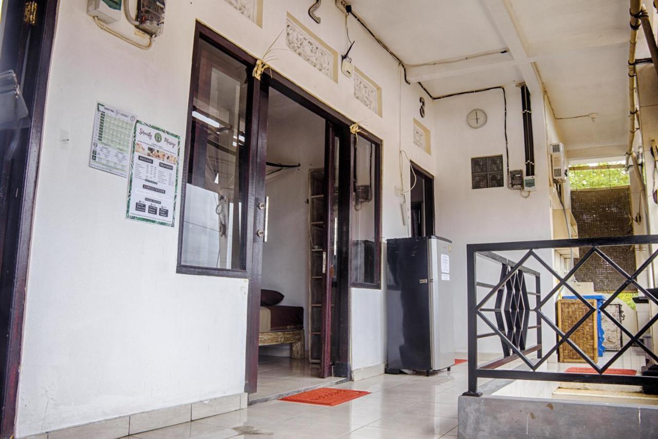 Kris Kos Hotel Canggu Екстериор снимка